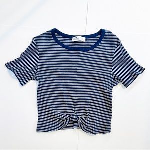 HOLLISTER — FRONT TIE STRIPED RIBBED CROP TOP, IN NAVY BLUE & WHITE, US SMALL